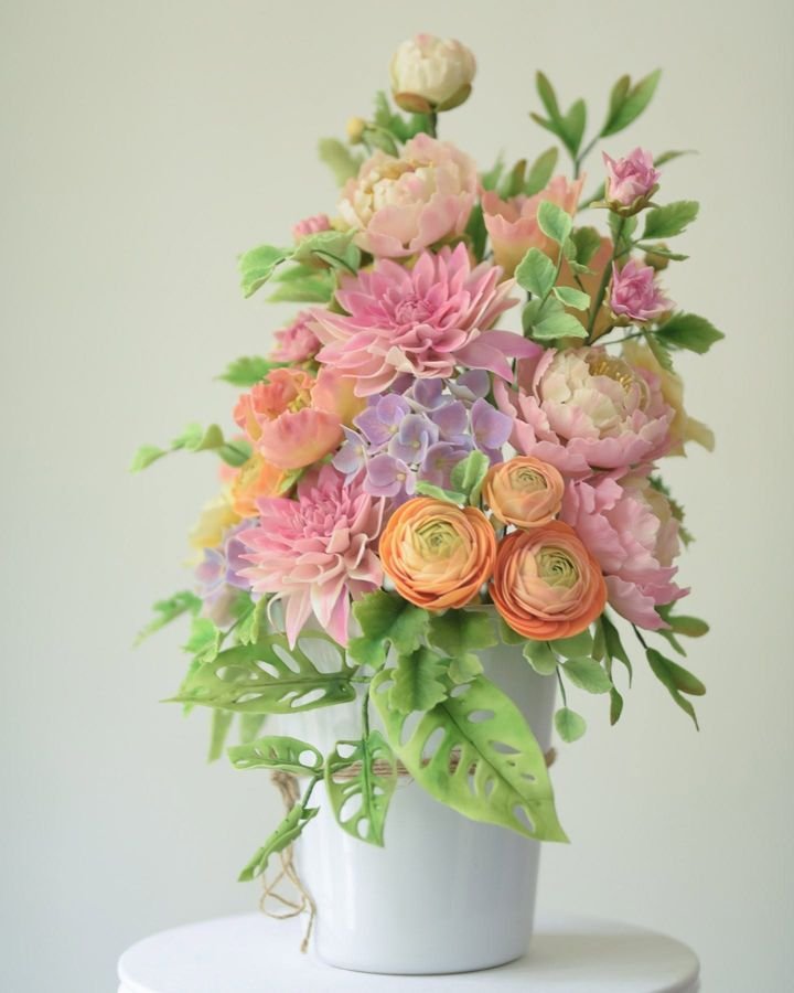 The award-winning sugar flower arrangement by Jairuz Bon, every petal formed by hand from sugar