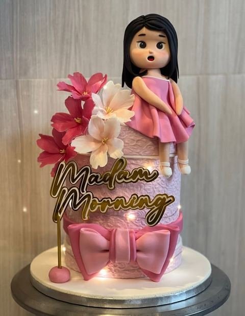 Achievement celebration cake