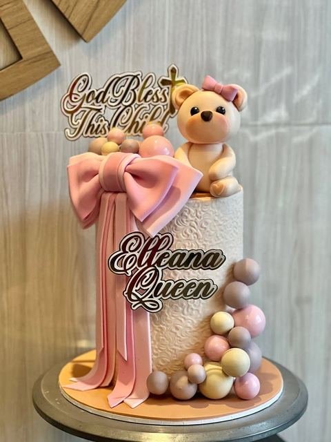 Baptismal cake with soft palette