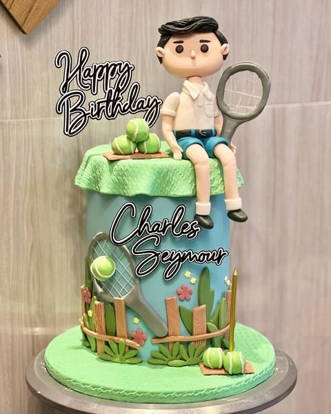 Birthday cake with a badminton sport theme