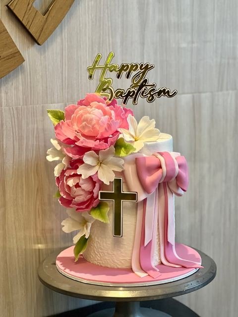 Christening cake, floral design