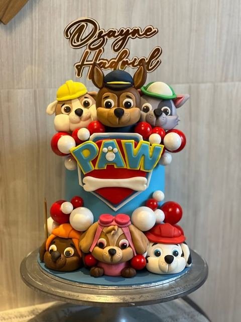 Pet themed single tier cake