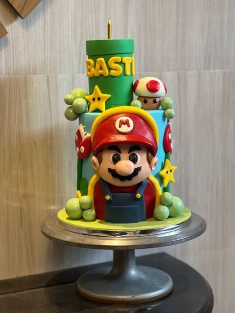 Super Mario themed custom cake